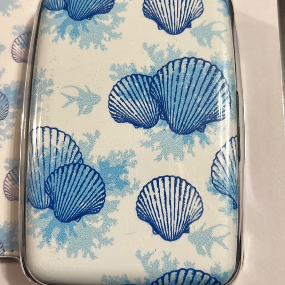 RFID BLOCKING-WALLET & PASSPORT COVER - Picture 2 of 6